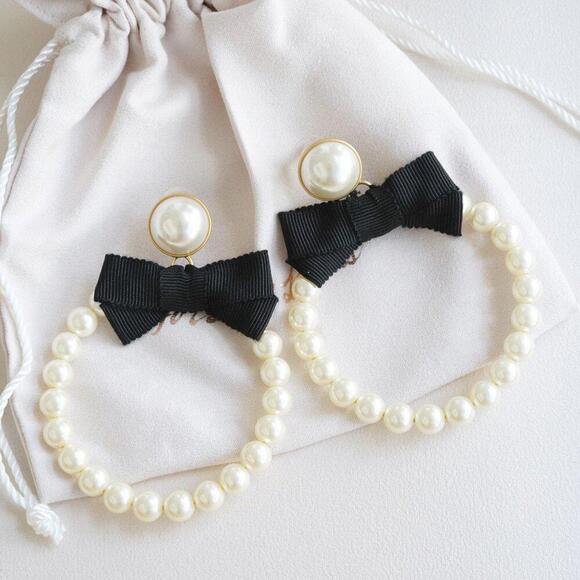 For Love &  Lemons Bowtie Pearl Hoop Earrings - Picture 3 of 5